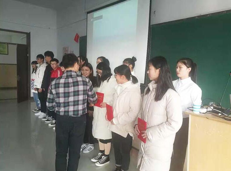黄淮学院三下乡扶贫志愿者颁奖会